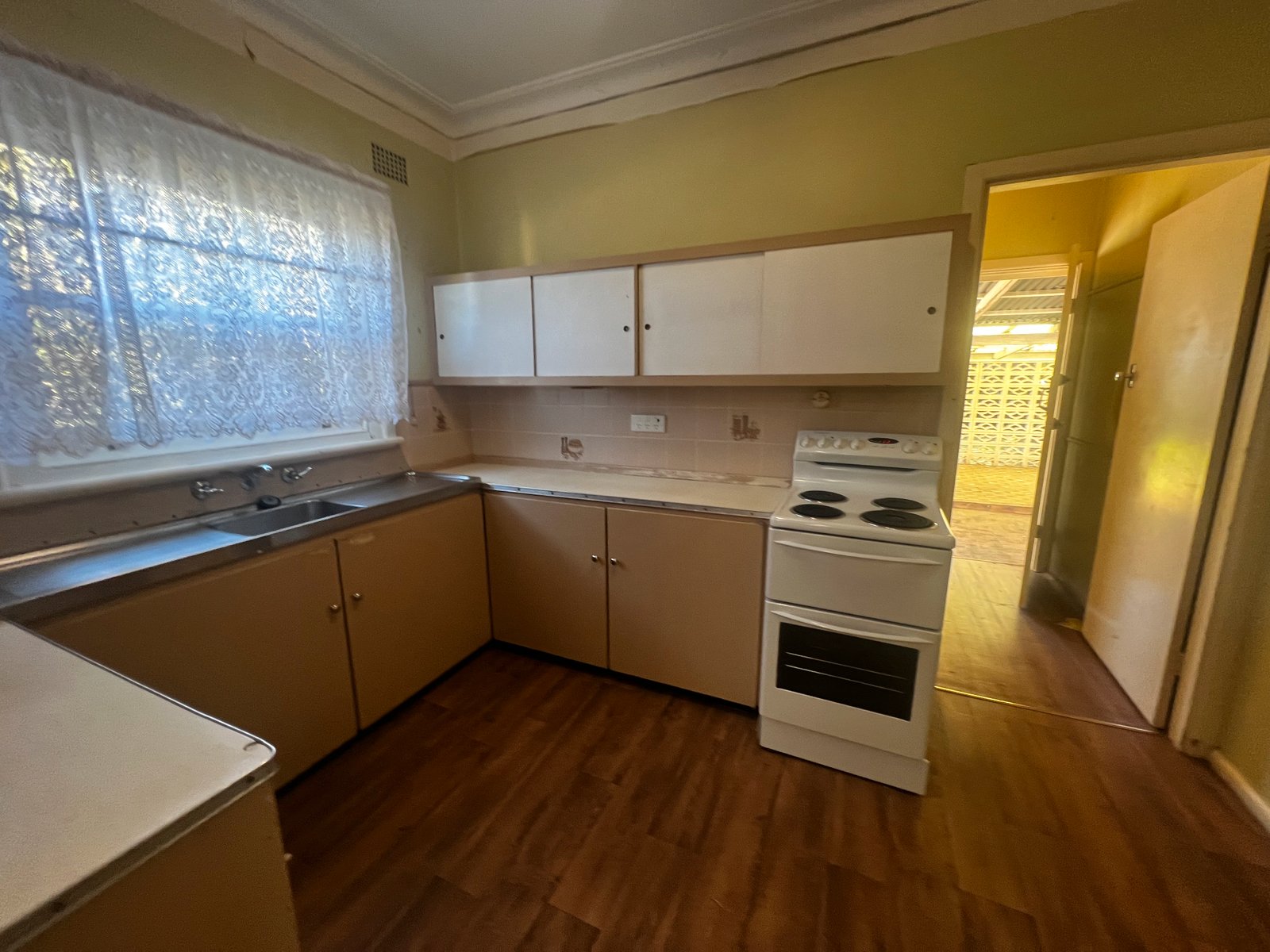 1 Winston Place TAMWORTH 6