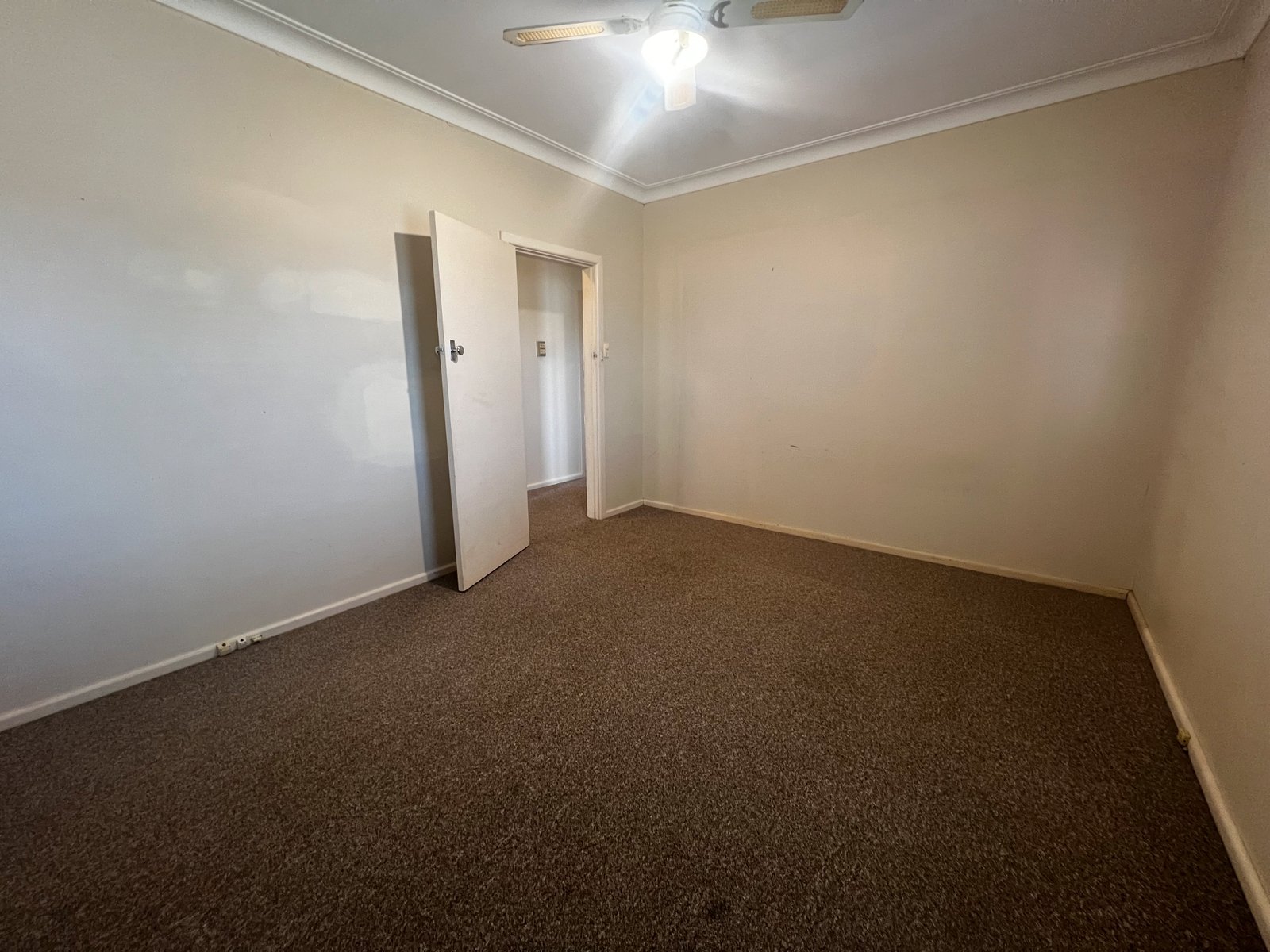 1 Winston Place TAMWORTH 8