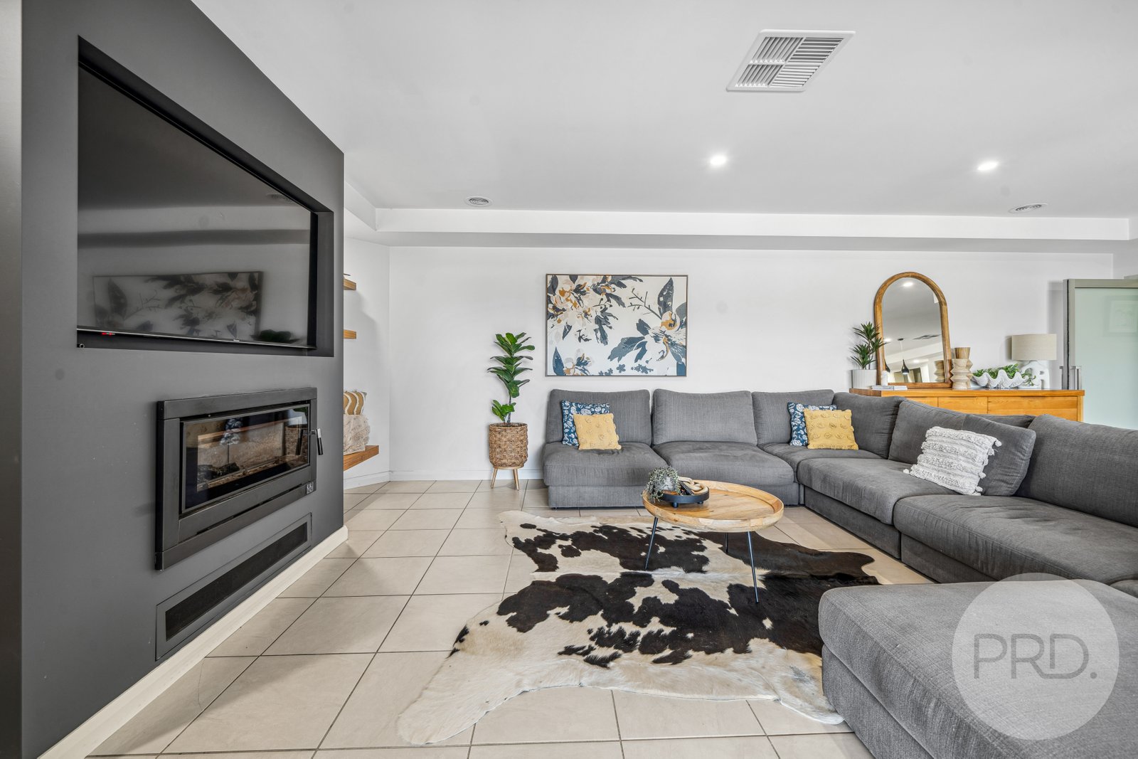 1 Wisteria Place SPRINGVALE 3