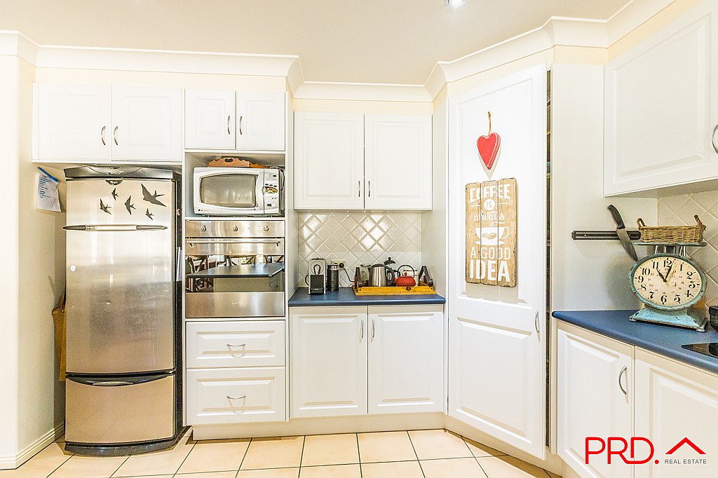 1 Yarraga Place TAMWORTH 6