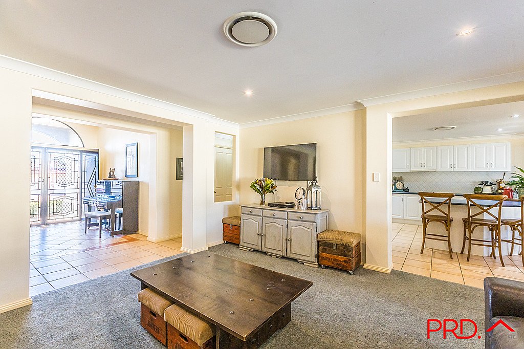 1 Yarraga Place TAMWORTH 9