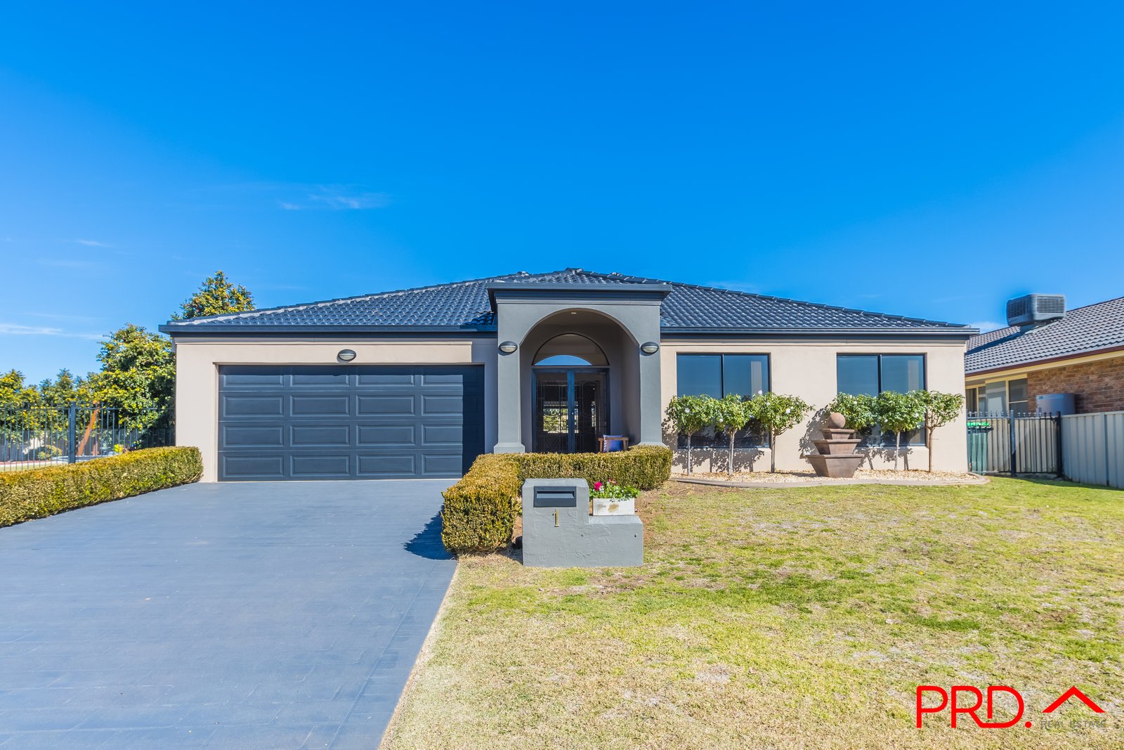 1 Yarraga Place TAMWORTH 23