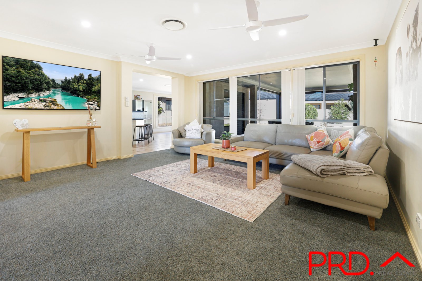 1 Yarraga Place TAMWORTH 3