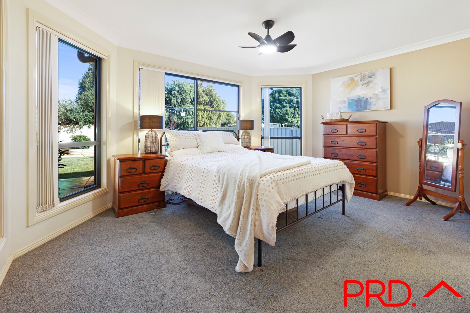 1 Yarraga Place TAMWORTH 11