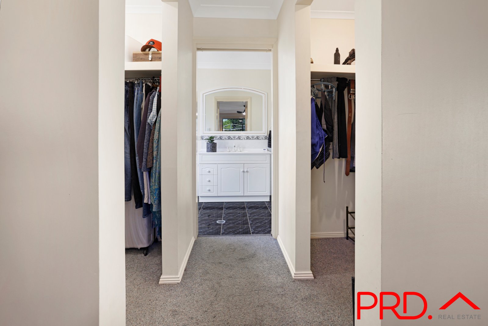 1 Yarraga Place TAMWORTH 12