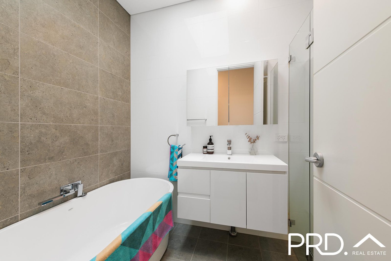 10 Alamein Road REVESBY HEIGHTS 6