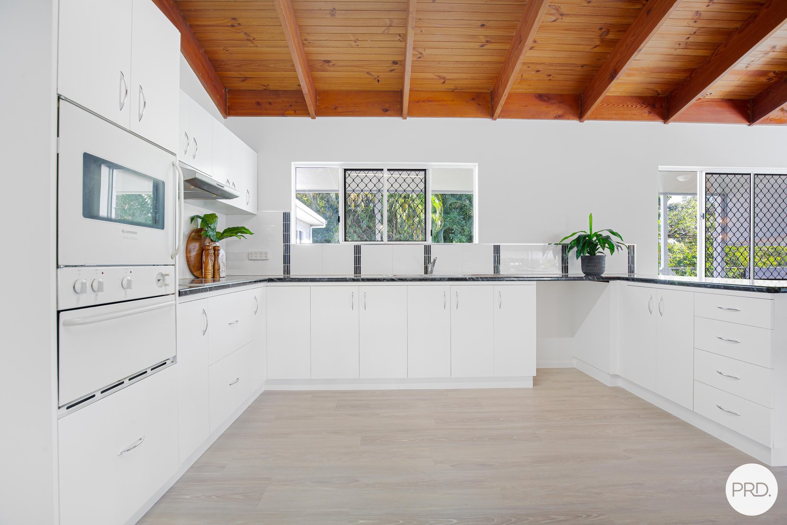 10 Alan Naish Court EIMEO 3