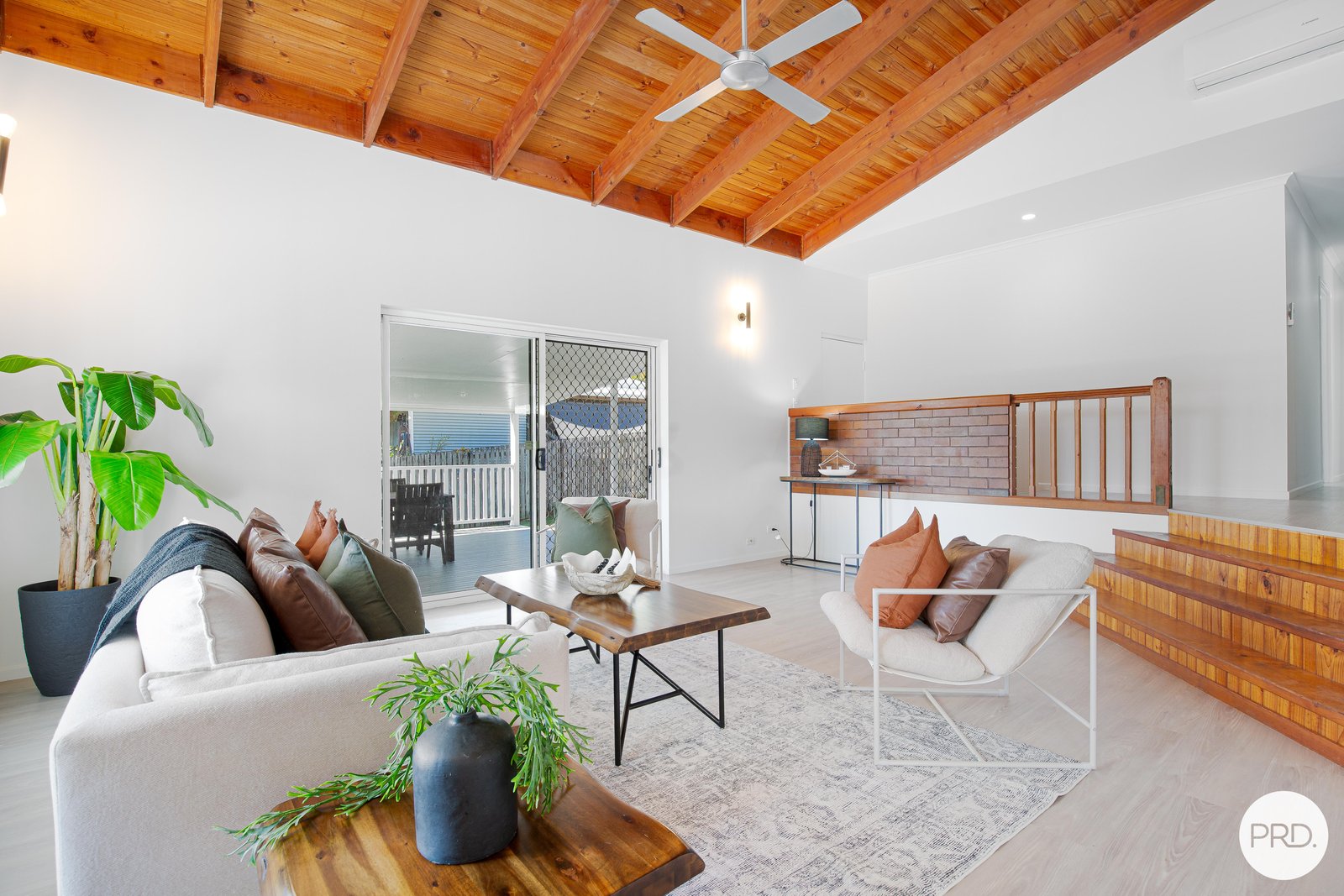 10 Alan Naish Court EIMEO 7