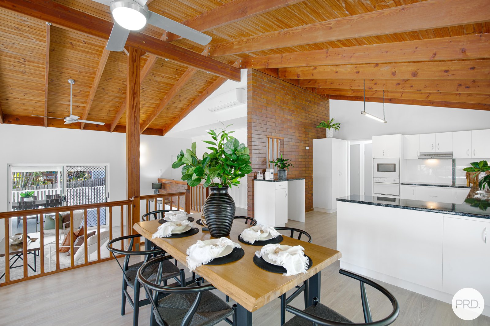 10 Alan Naish Court EIMEO 8