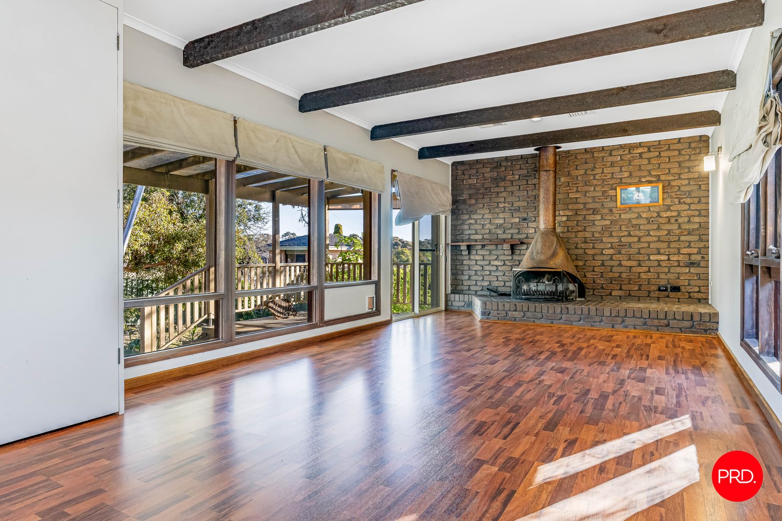 10 Albert Ave  STRATHDALE 8