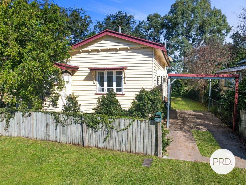 10 Albert St  ROSEWOOD 2