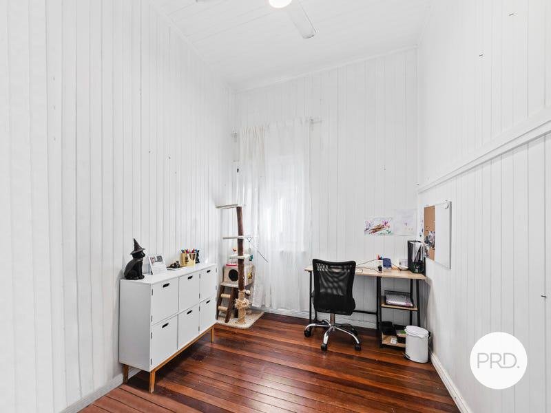 10 Albert St  ROSEWOOD 6