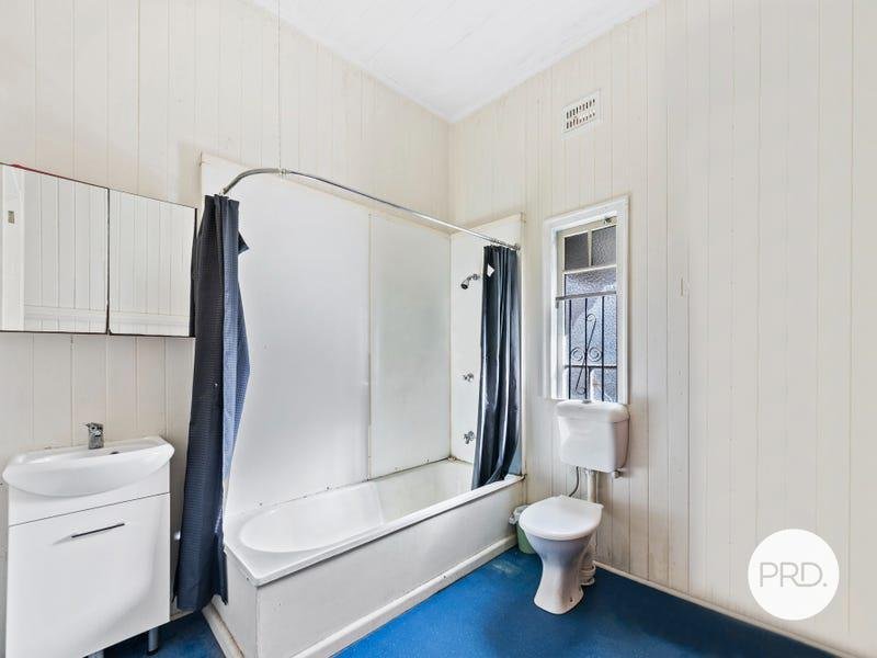 10 Albert St  ROSEWOOD 8