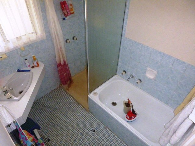 10 Albert Street CLUNES 4