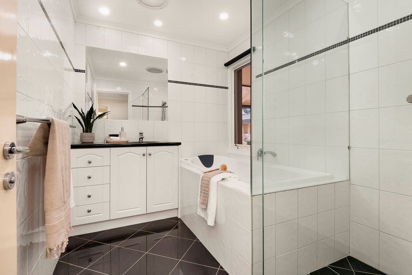 Real Estate and Property in 10 Albert Street, Templestowe, VIC