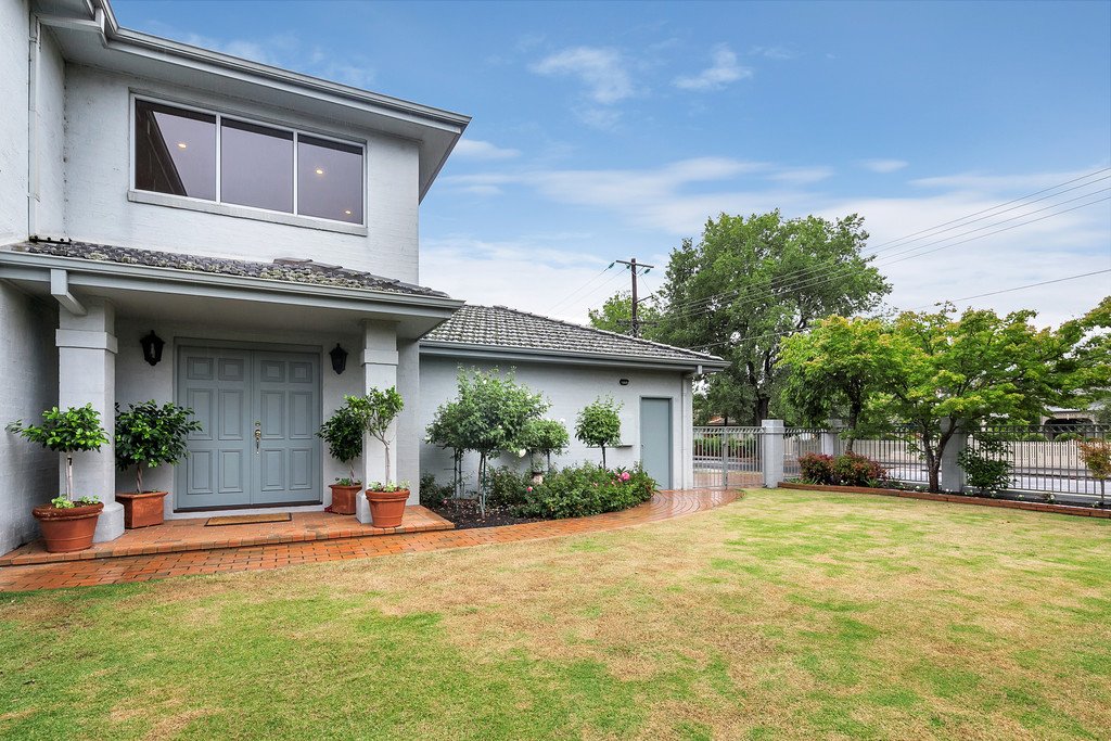 10 Alfred Street North LAKE WENDOUREE 3