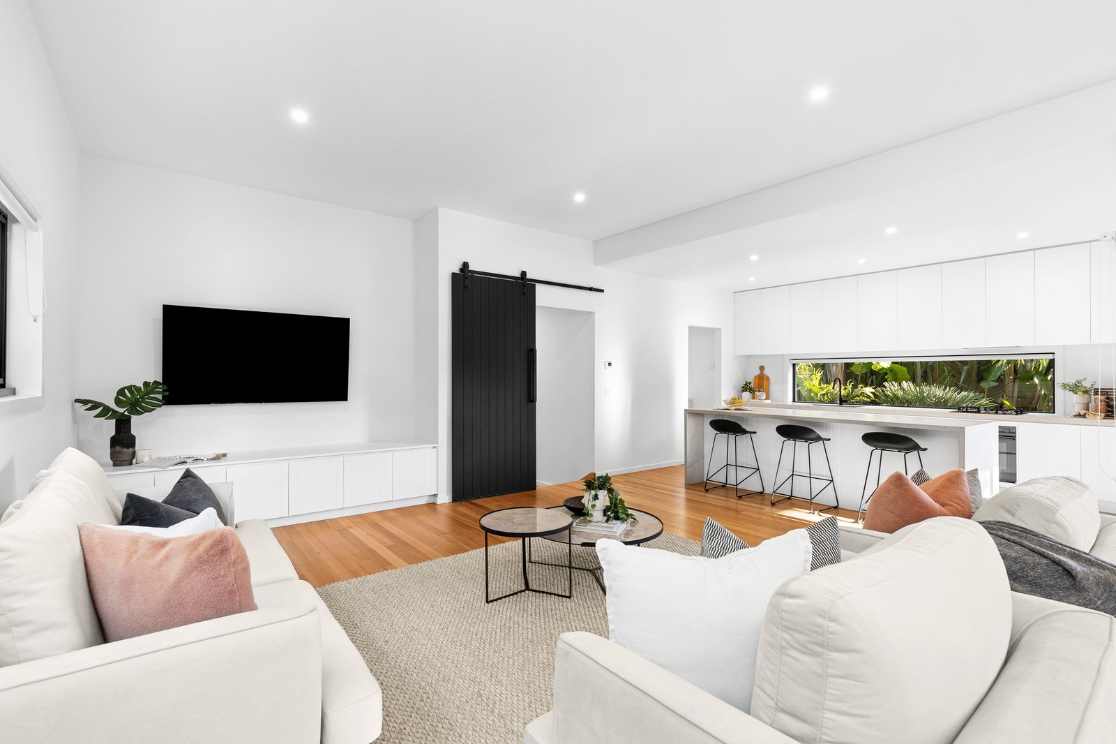 Gallery: 10 Alira Way