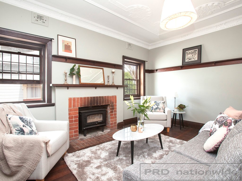 10 Allan Street LORN 12