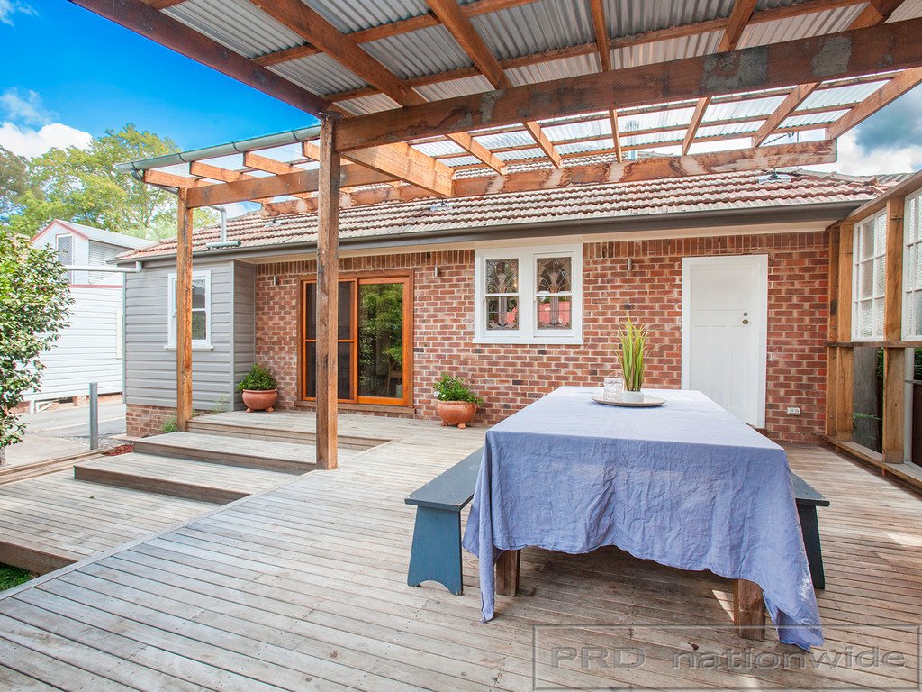 10 Allan Street LORN 15