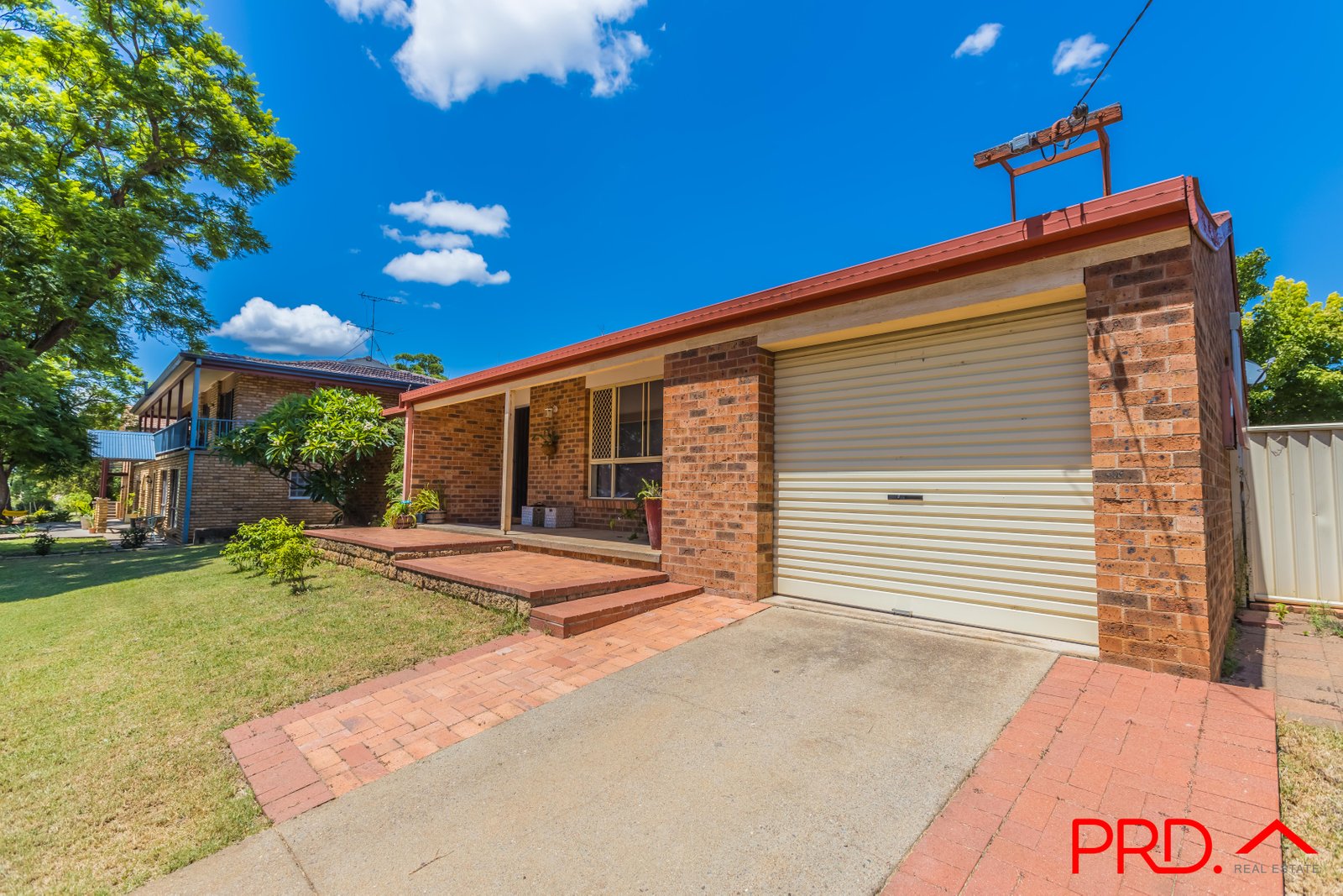 10 Andrew Avenue TAMWORTH 2