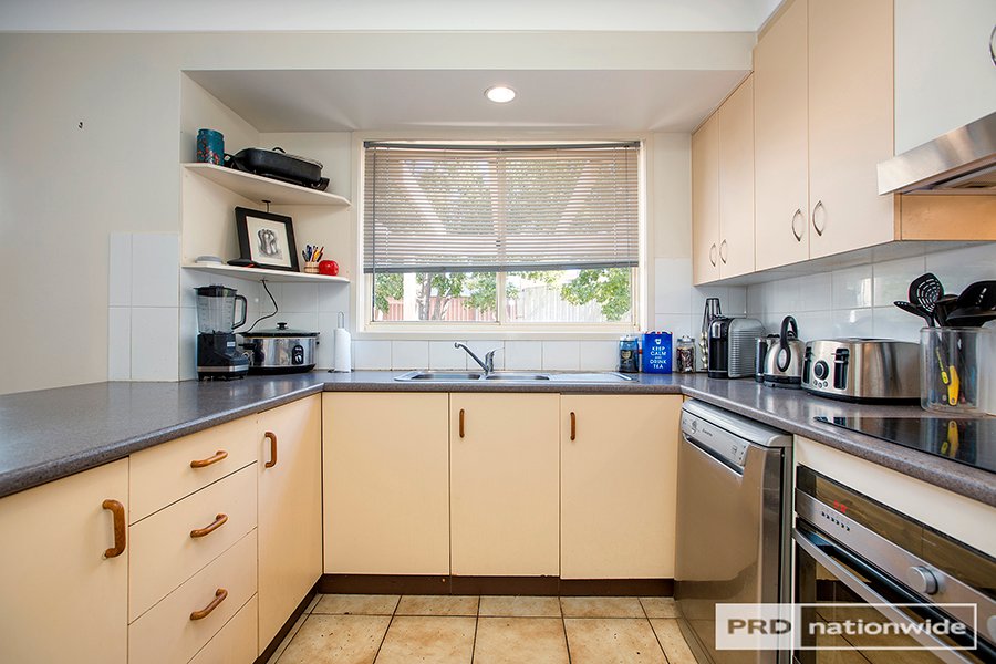 10 Andrew Avenue TAMWORTH 3