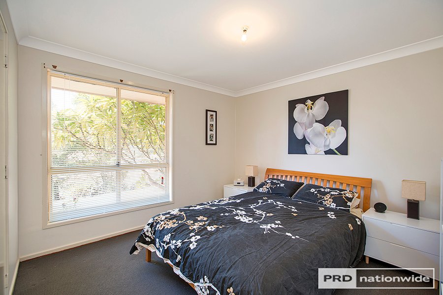 10 Andrew Avenue TAMWORTH 6