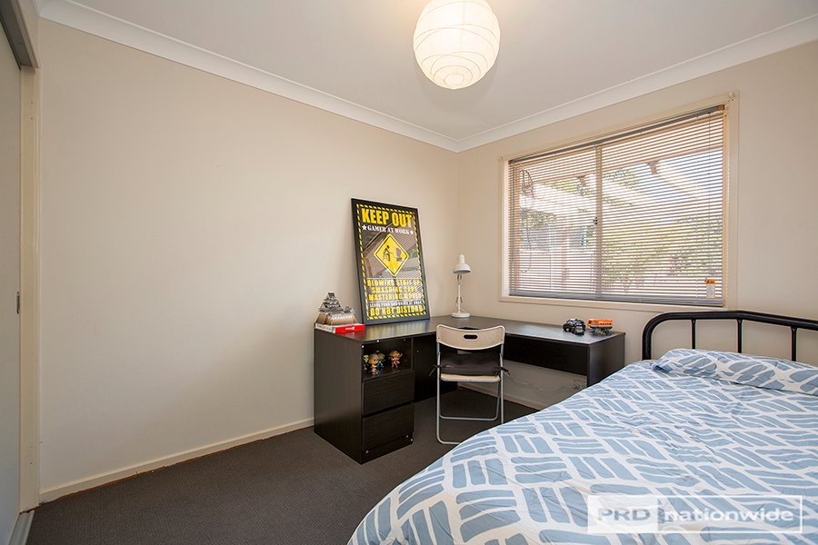 10 Andrew Avenue TAMWORTH 7