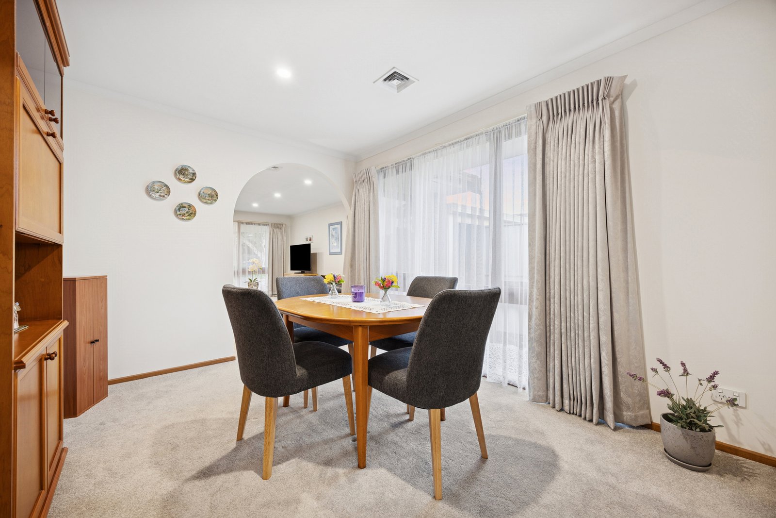 Gallery: 10 Attenborough Court