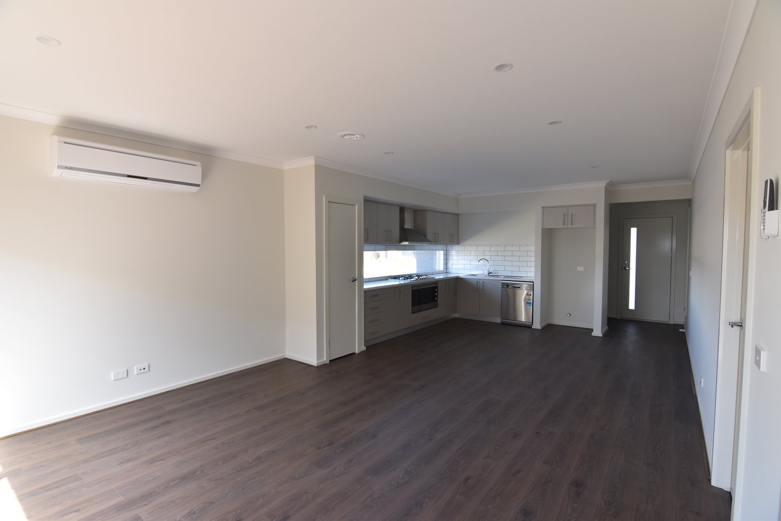 Gallery: 10 Aviation Drive