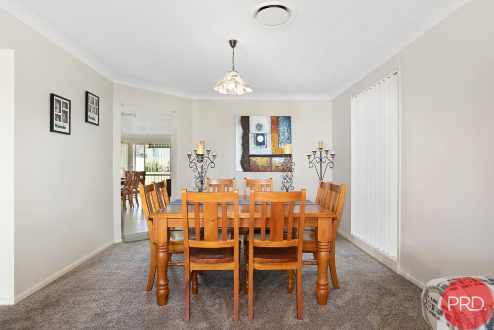 10 Avondale Drive THORNTON 5