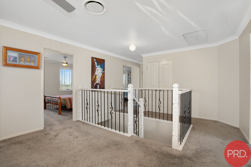 10 Avondale Drive THORNTON 16