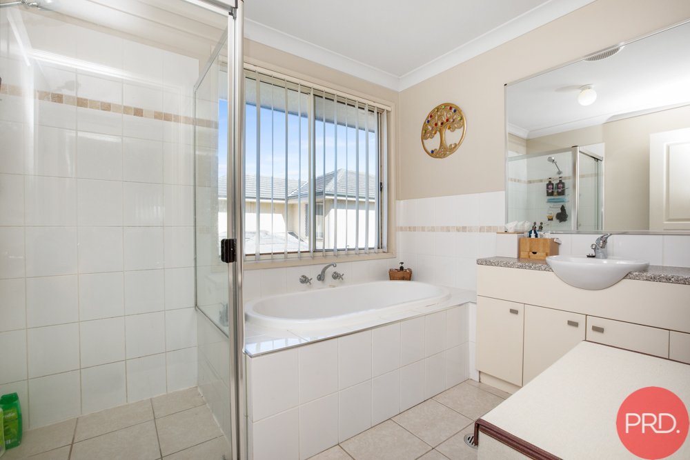 10 Avondale Drive THORNTON 24