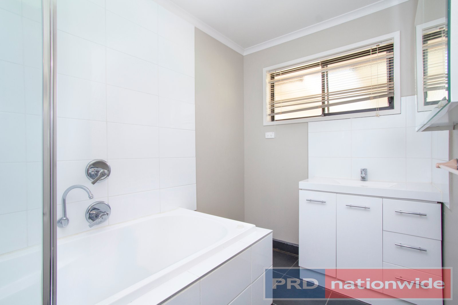 10 Bank Street BALLAN 9