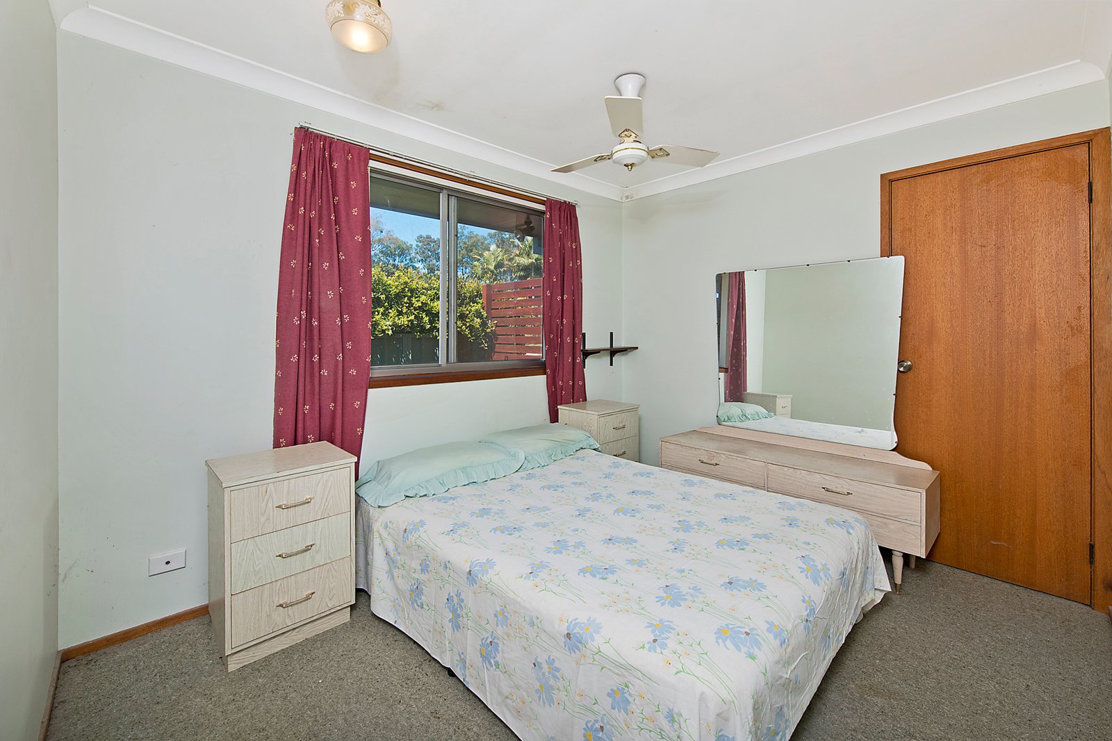 10 Banks Street LAKEWOOD 9