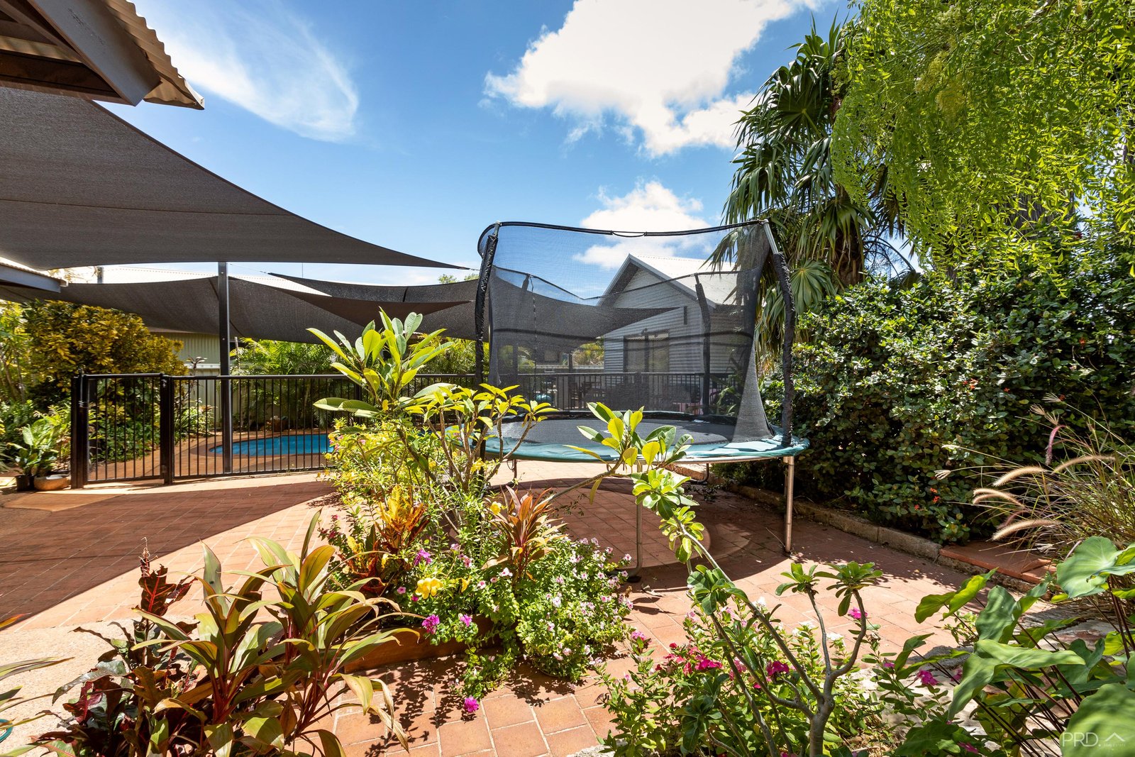 10 Banu Avenue CABLE BEACH 32