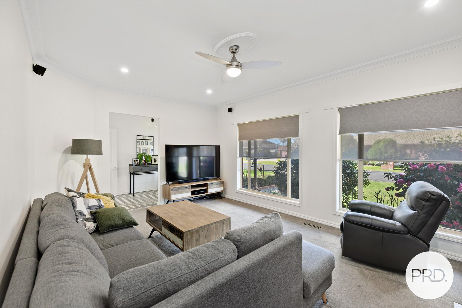 10 Banyule Drive DELACOMBE 8