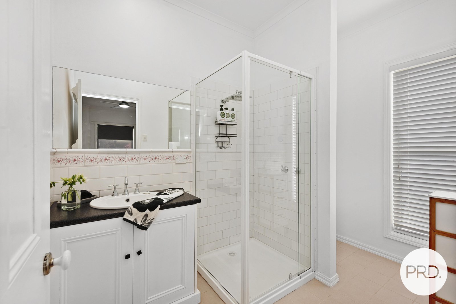 10 Banyule Drive DELACOMBE 12