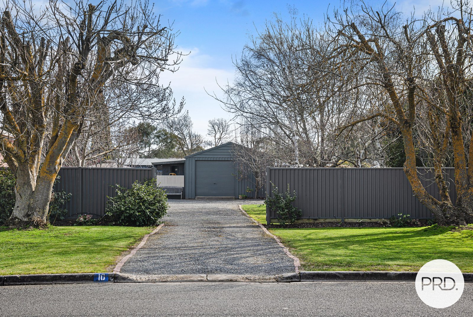 10 Banyule Drive DELACOMBE 21
