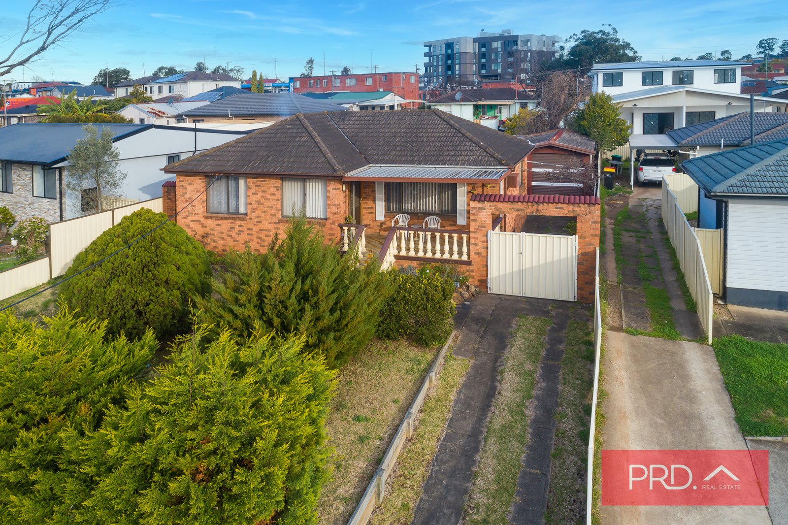10 Bare Avenue LURNEA 1