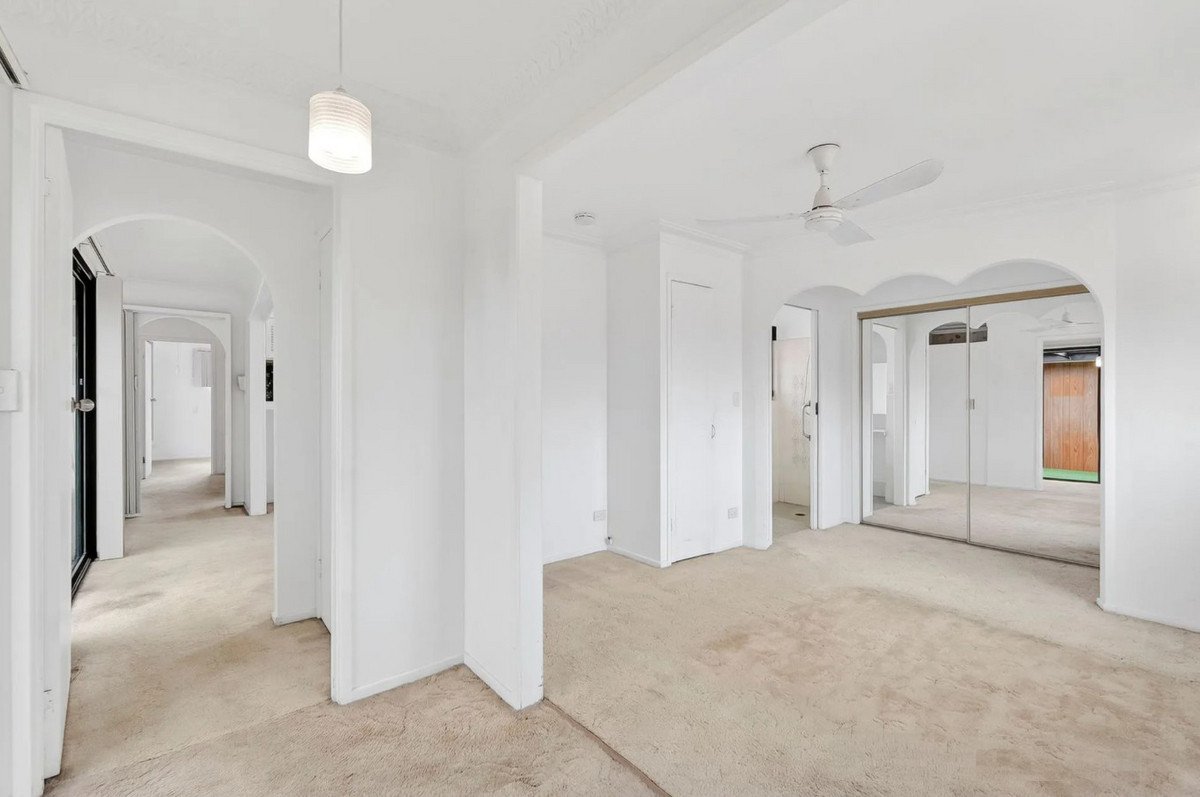 10 Barklya Place Palm Beach 7