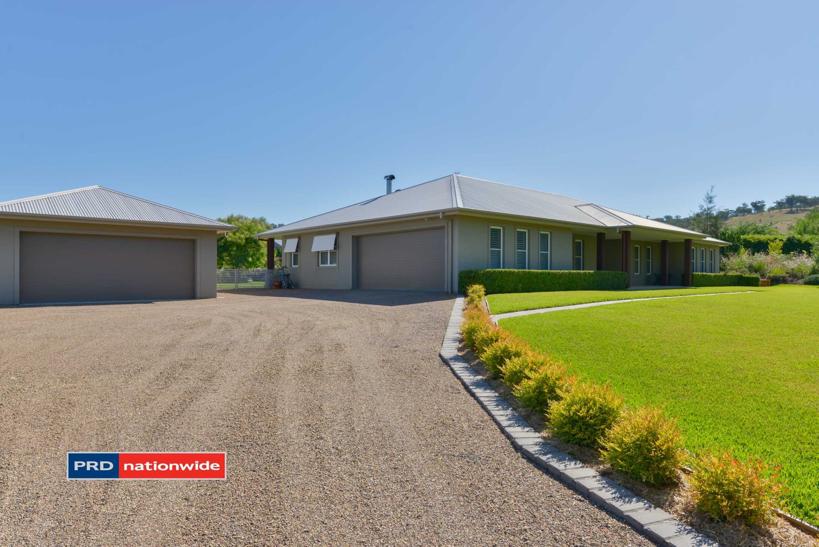 10 Barrington Drive TAMWORTH 2