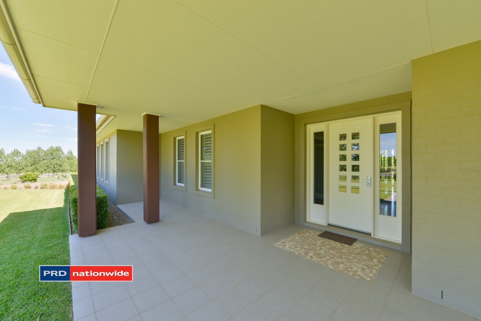 10 Barrington Drive TAMWORTH 4