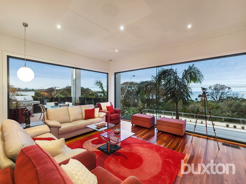 Gallery: 10 Beach Road