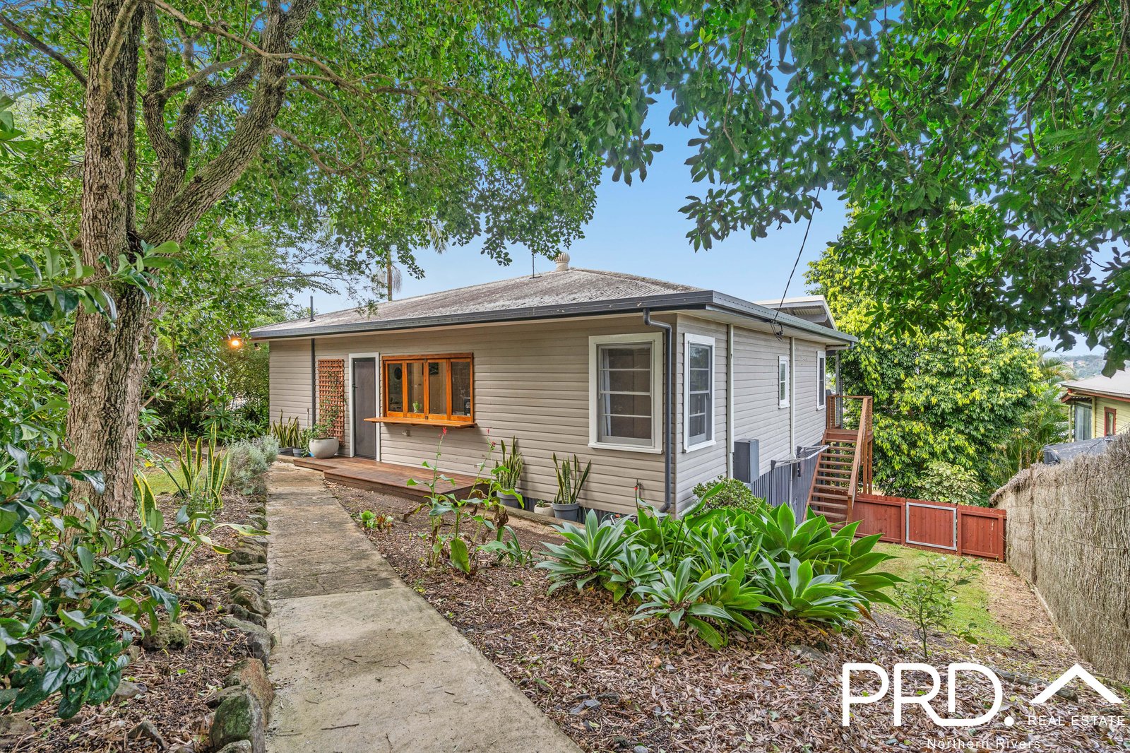 10 Beardow Street LISMORE HEIGHTS 16