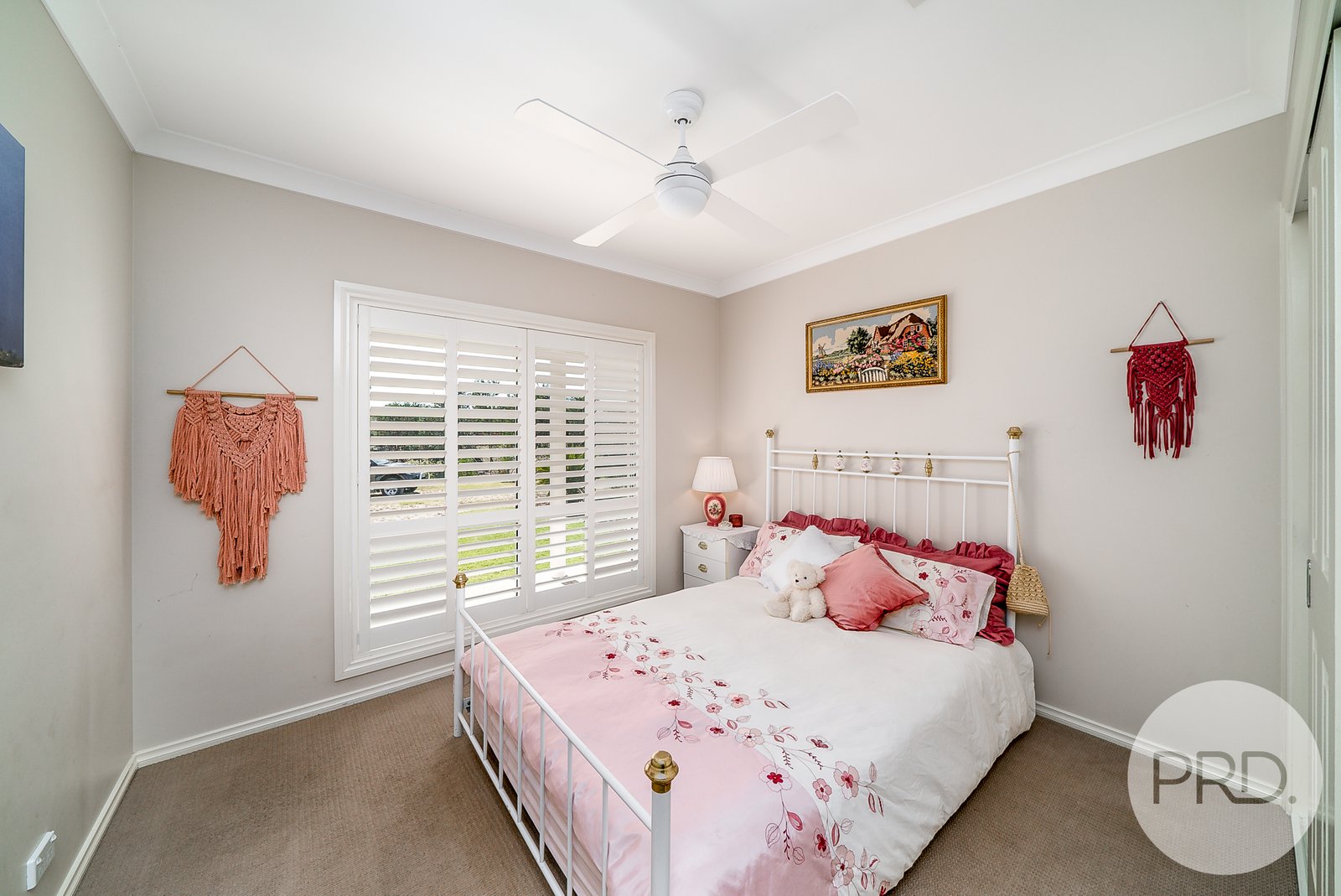 10 Bell Gum Place LAKE ALBERT 12