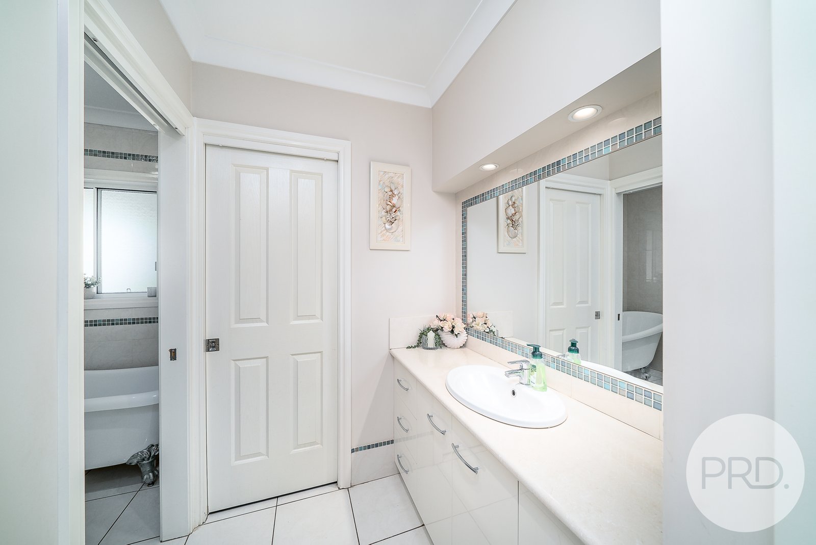 10 Bell Gum Place LAKE ALBERT 17