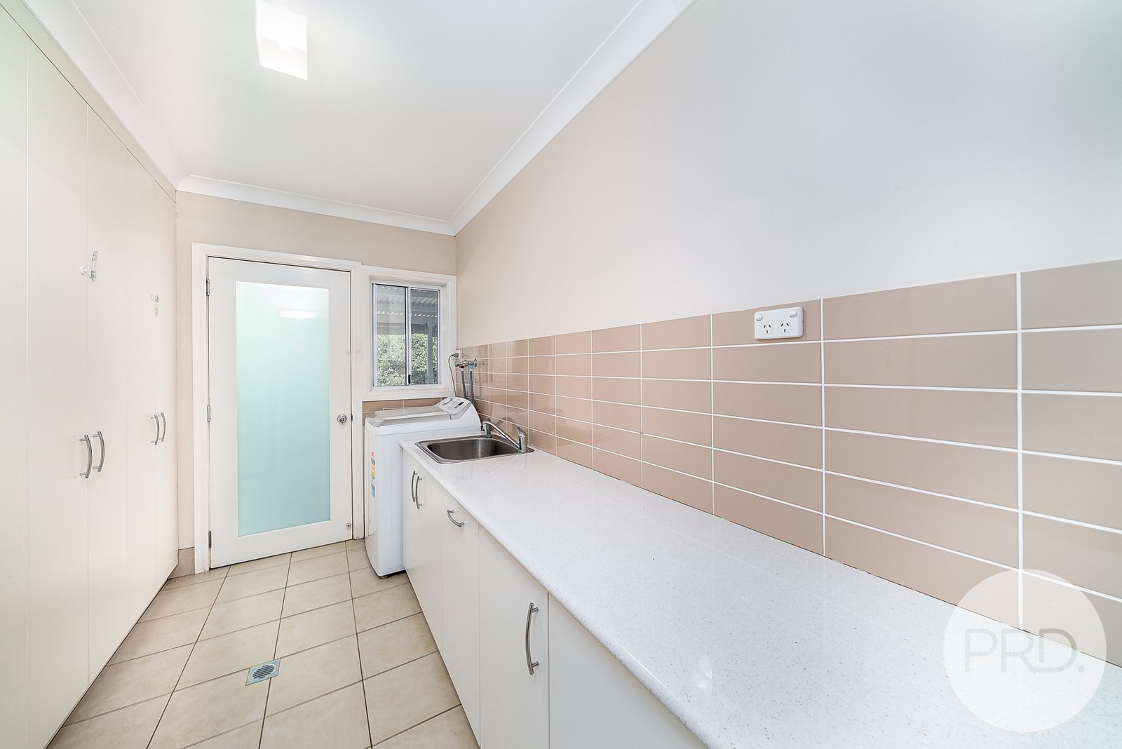 10 Bell Gum Place LAKE ALBERT 18