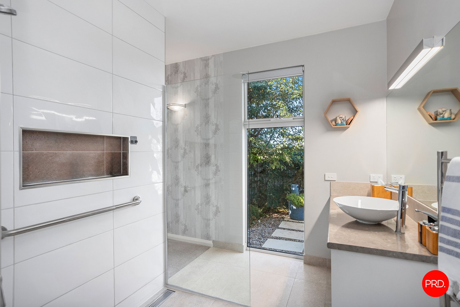 10 Belladonna Rise KANGAROO FLAT 21