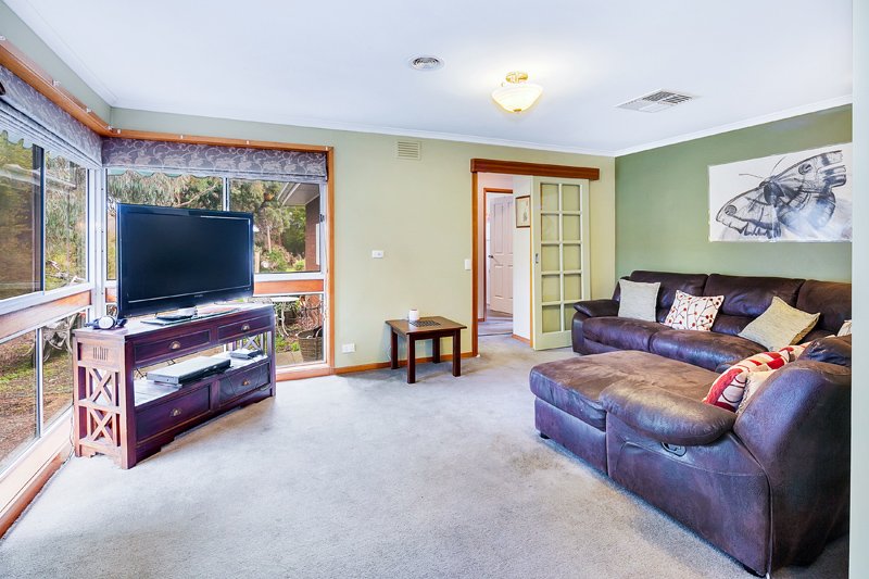 10 Bells Lane BROWN HILL 4