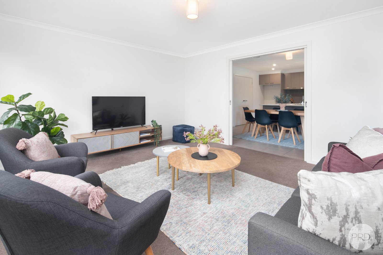 10 Bennett Street CANADIAN 7